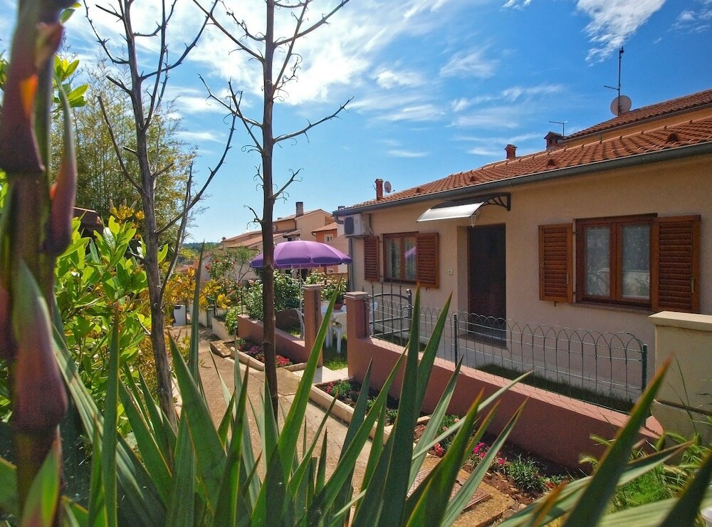 Фото Apartment 1349