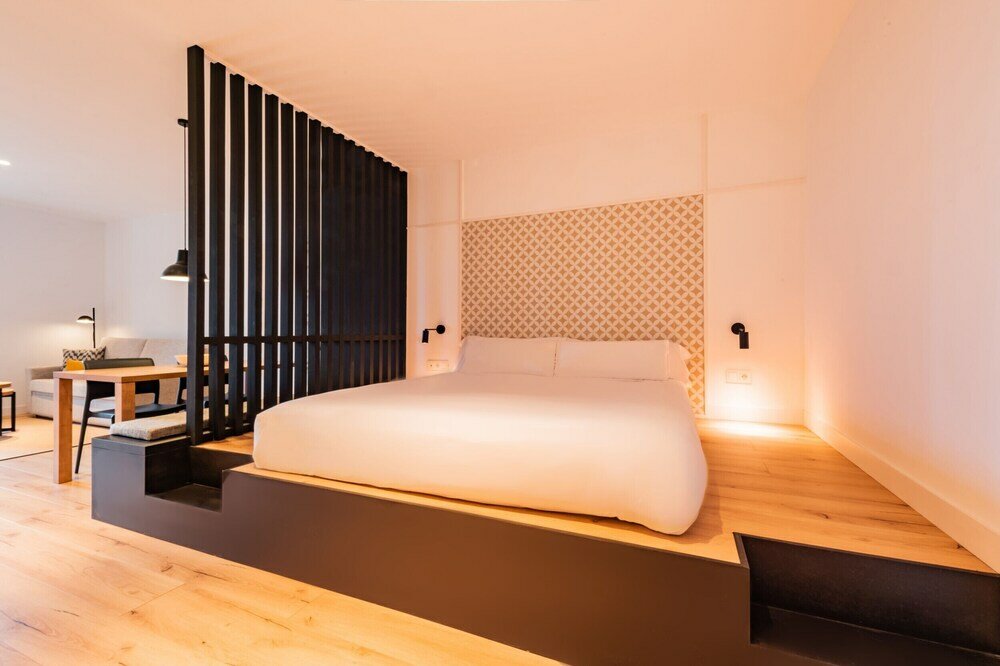 Фото Port Plaza Apartments