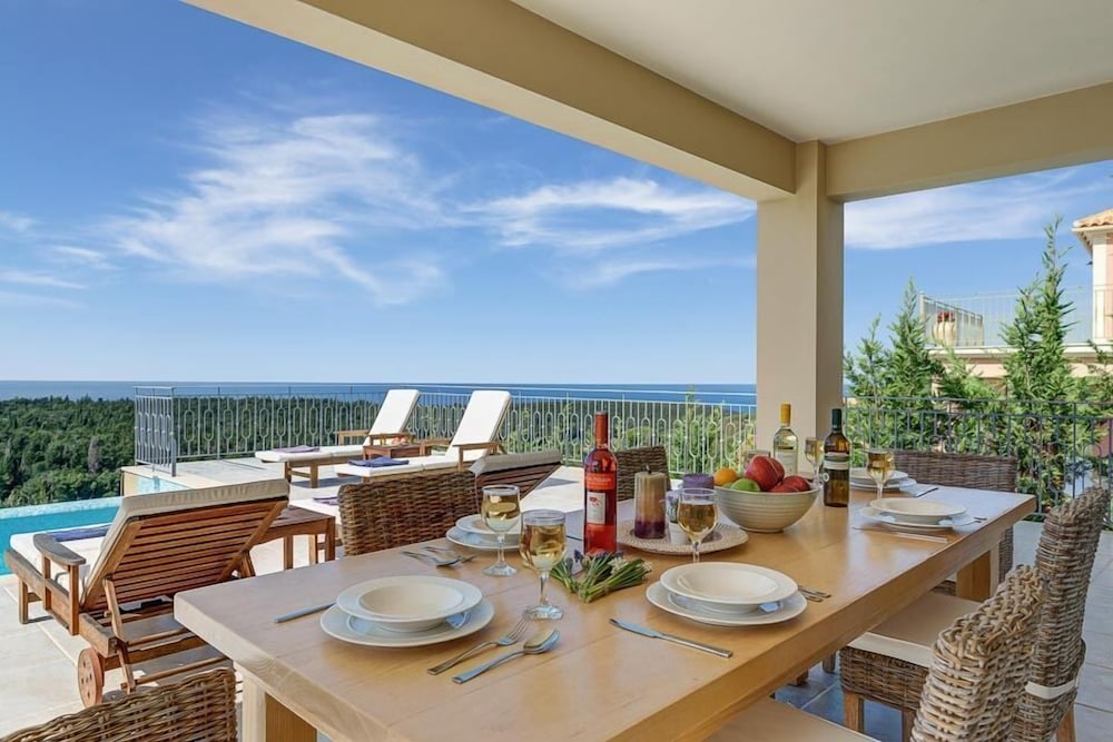 Фото Villa Persephone