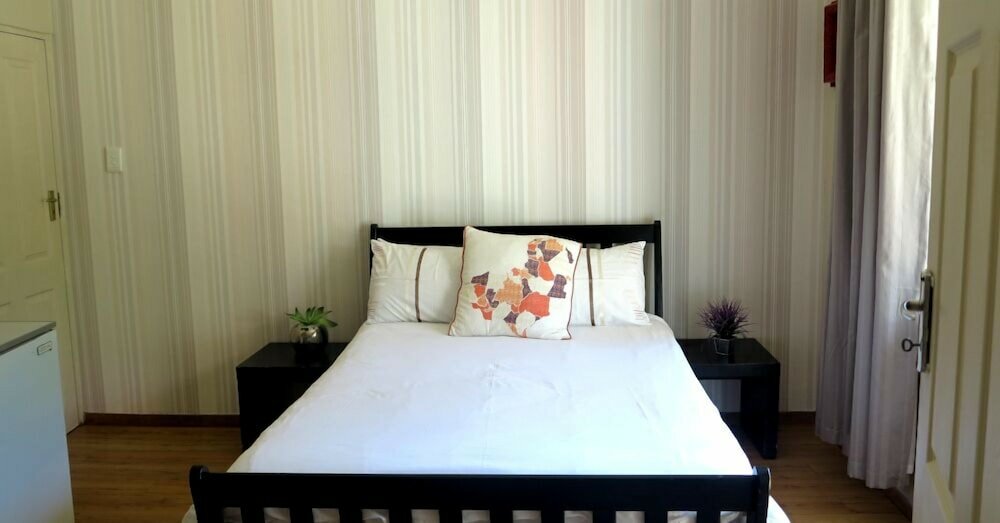 Фото Umgwezi Lodge And Backpackers