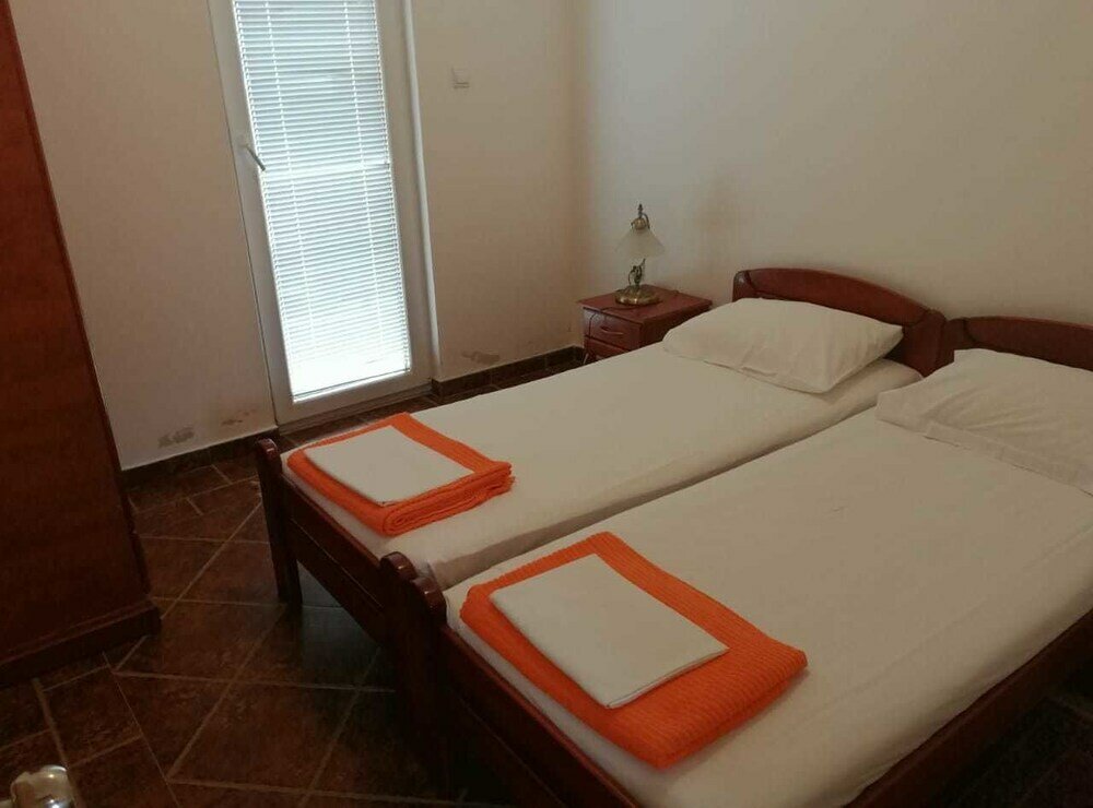 Фото Apartmani Mitrovic Podlicak