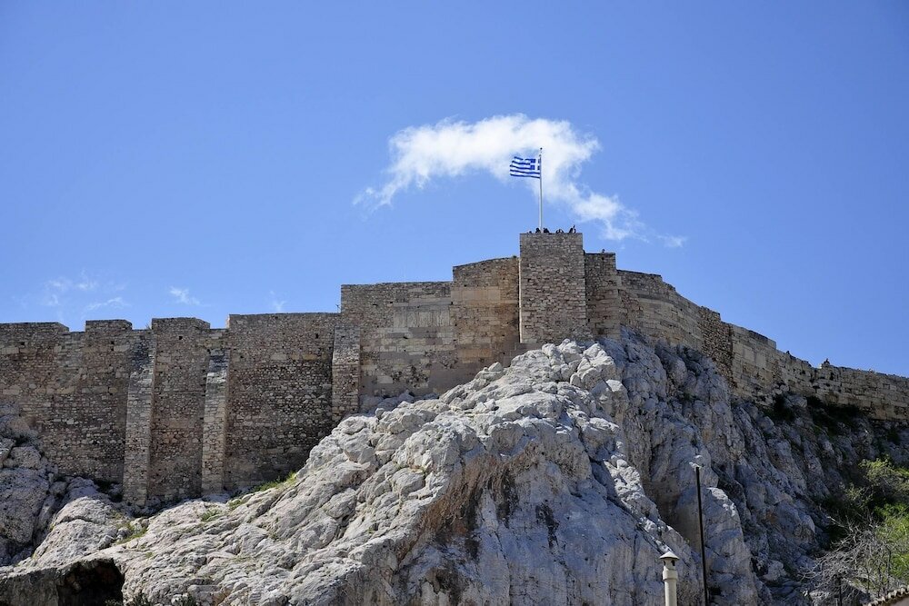 Фото Historic Plaka Apartments