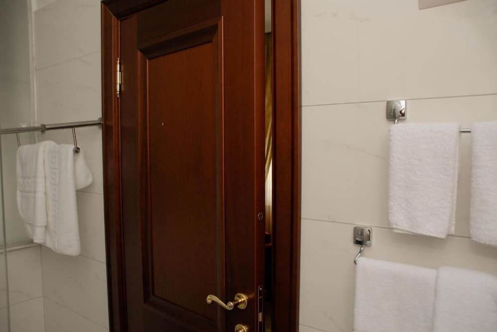 Фото Fishta Hotel