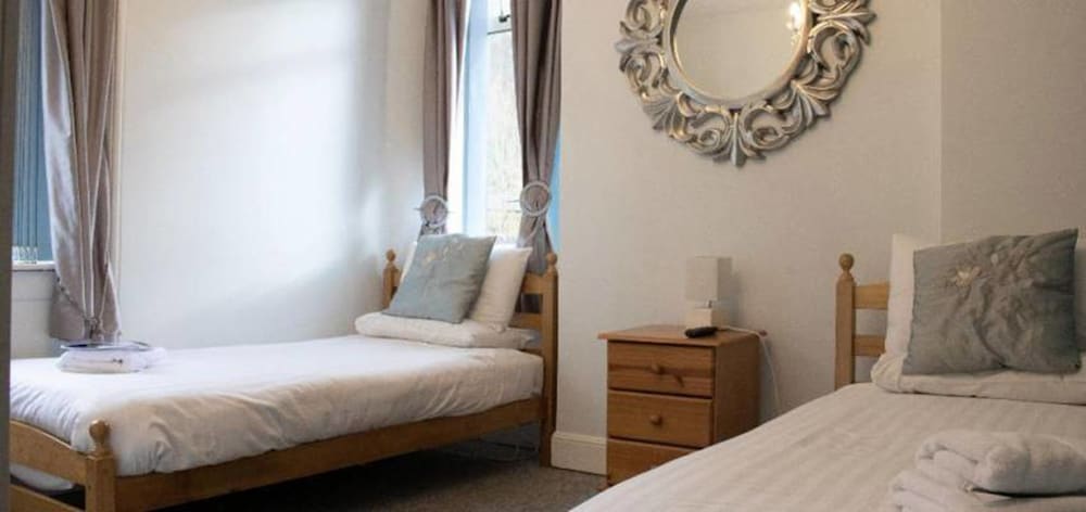 Фото Lochside Guest House