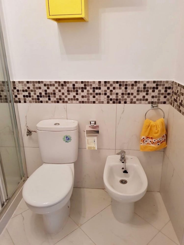 Фото Port Royal Apartments