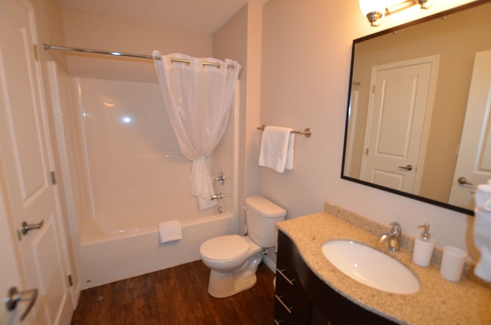 Фото Eaglemont Manor