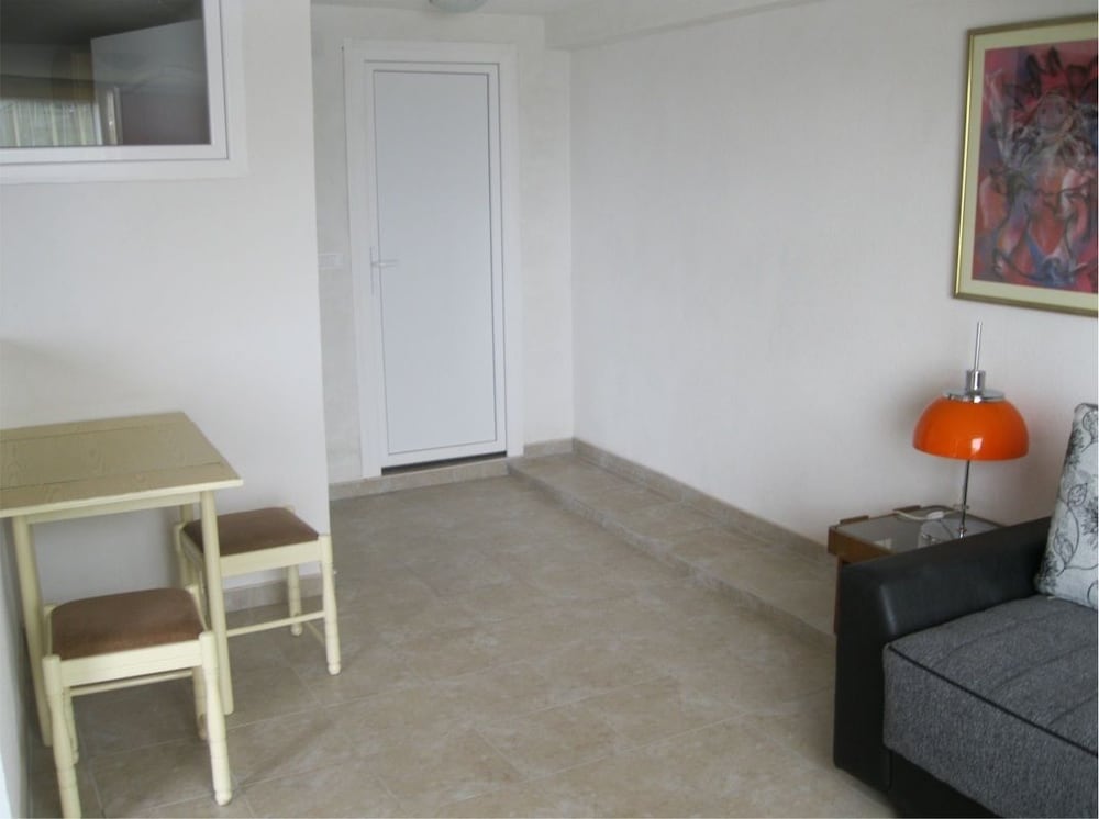 Фото Villa Eros Apartments