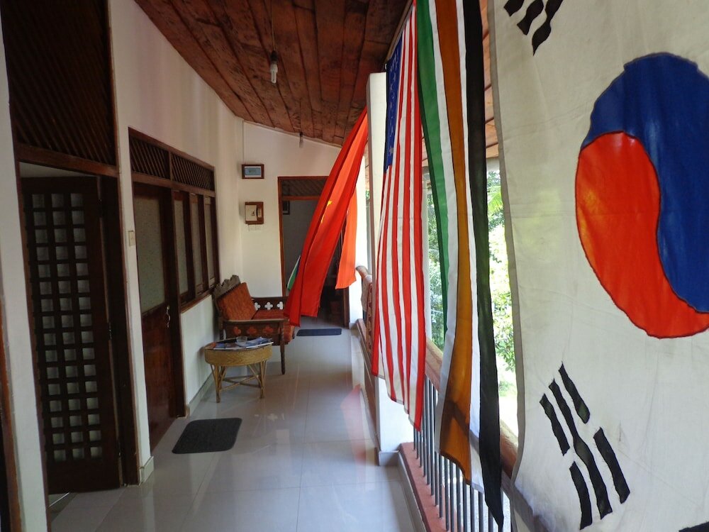 Фото Brown's Edge Residence