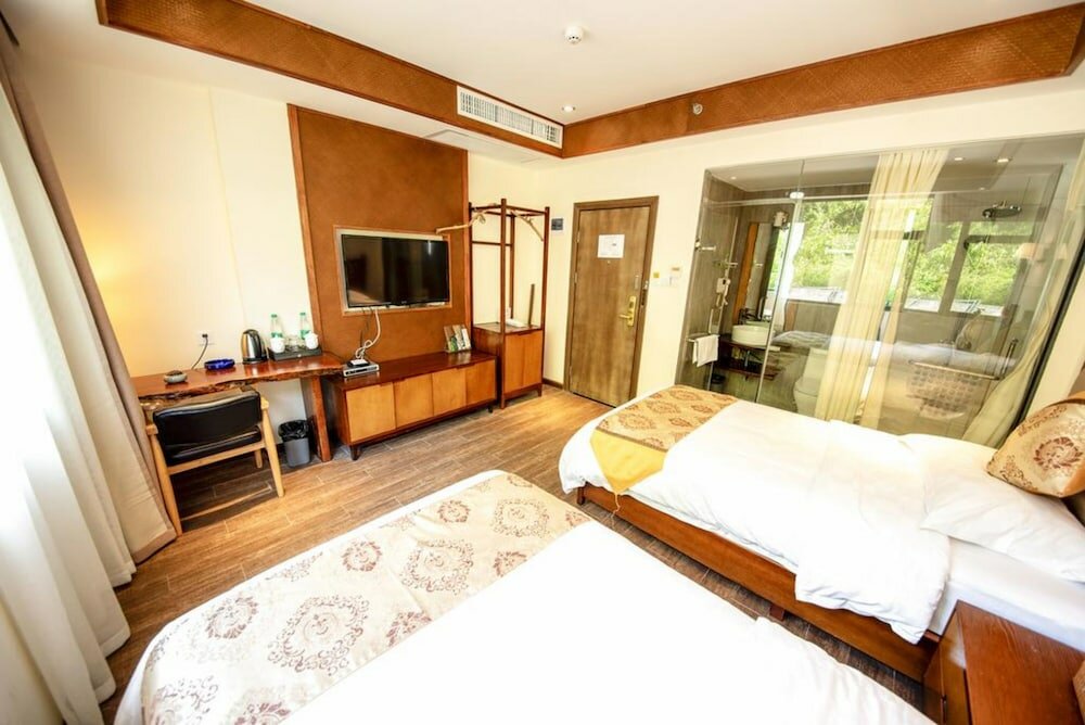 Фото Dongfang Tianshe Resort