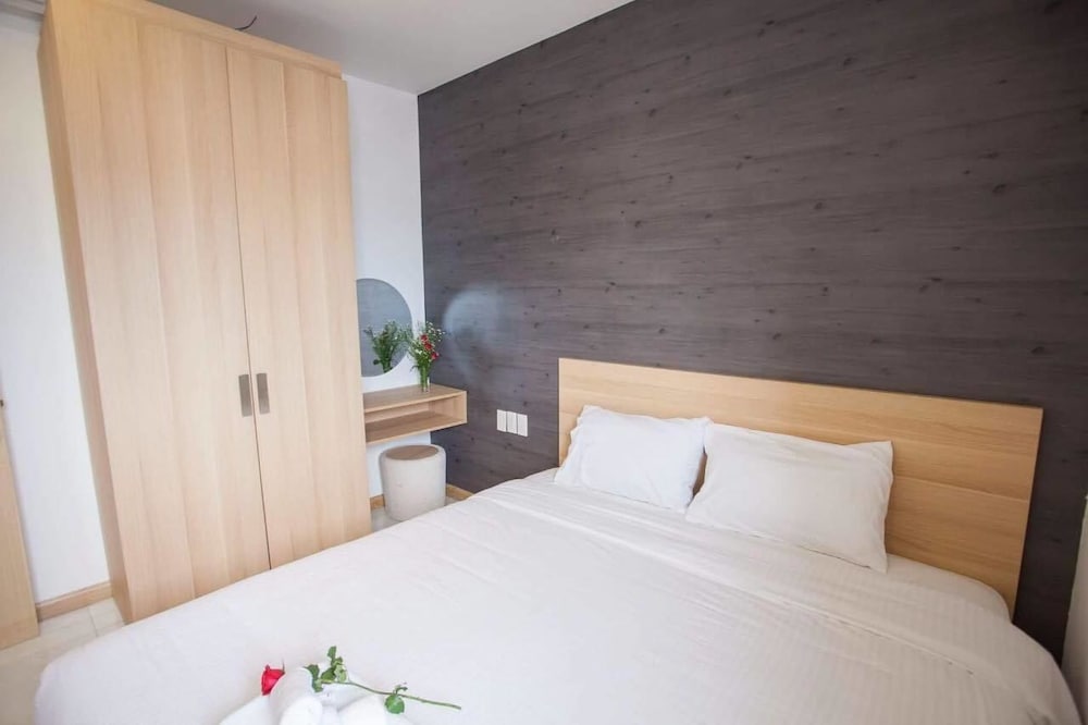 Фото High Coastal Apartment