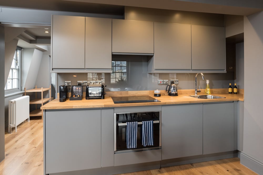 Фото Hiding Space - Trim Street Apartments