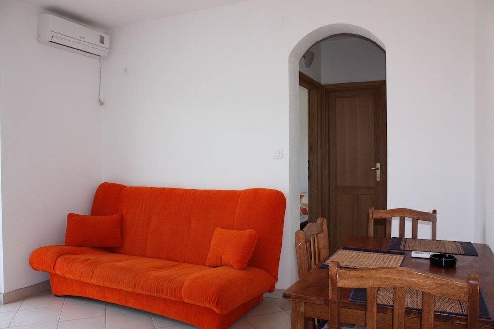 Фото Apartments Miki Pag