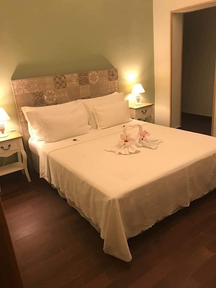 Фото Guest House Le Ginestre Dell'Etna