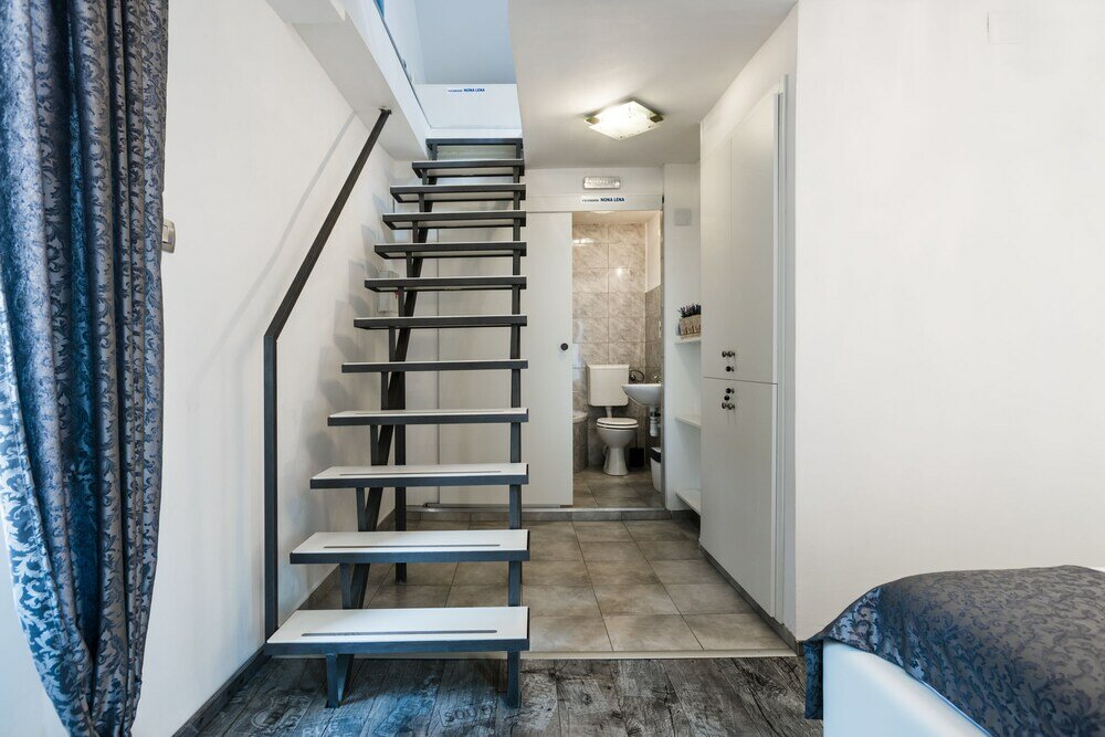 Фото Split Apartments with Hotel Service