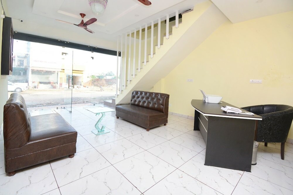 Фото Oyo 22993 Hotel Ozas Grand