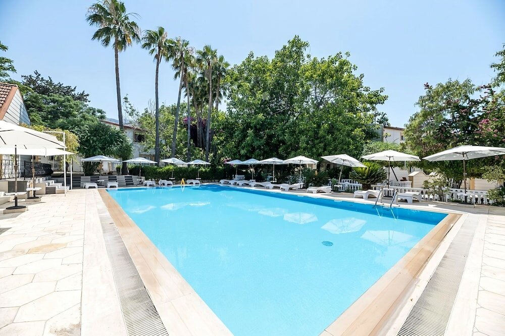 Фото Riverside Garden Resort