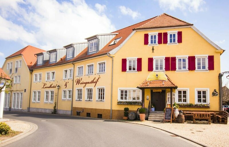 Гостиница Landhotel & Weingasthof Schwarzer Adler