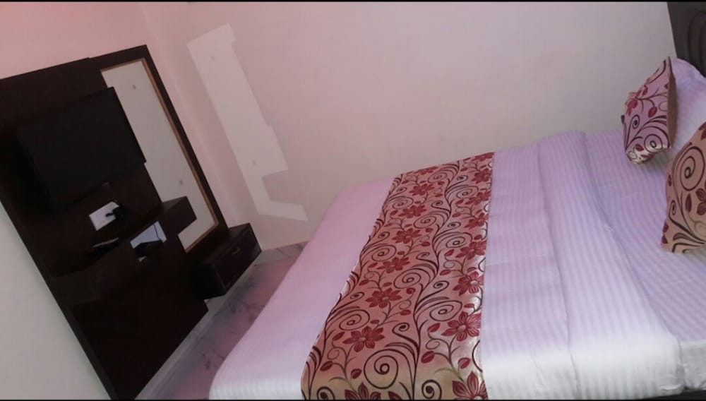 Фото Hotel Lords Highway Inn