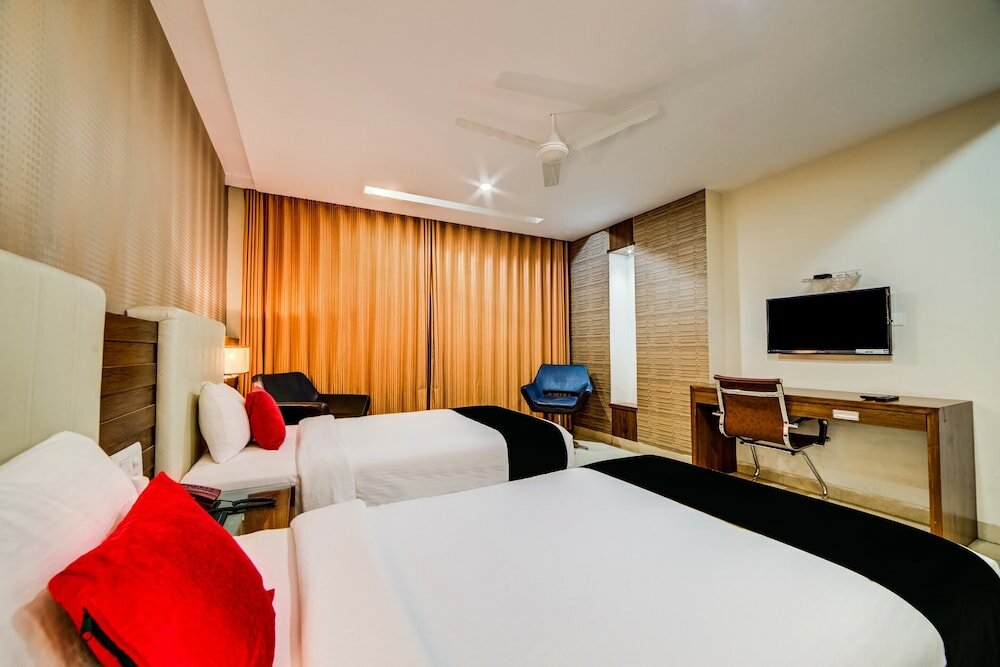 Фото Capital O 23502 Hotel Millennium Grand