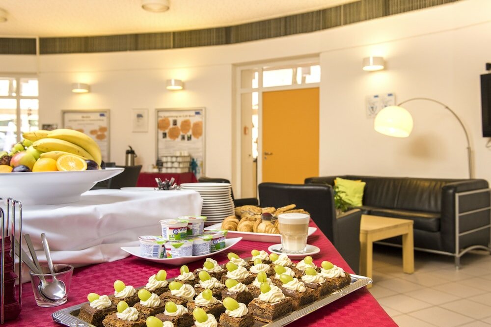 Фото Cjd Bonn Castell