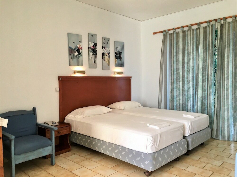 Фото Bay Holiday Hotel & SPA