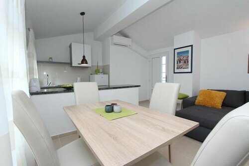 Гостиница Apartments Sorriso в Ровине