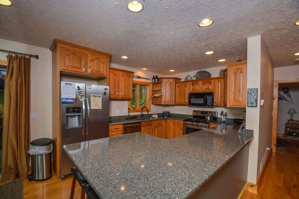 Фото Hootenanny 5 Bedroom House