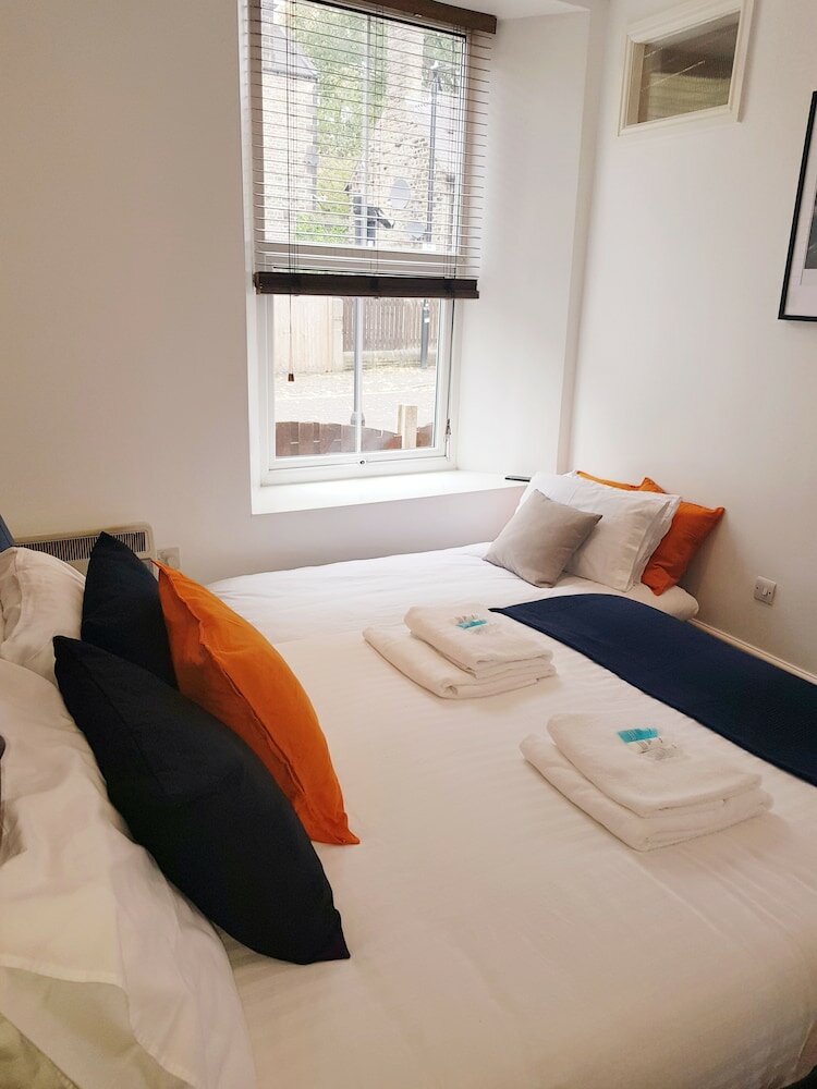 Фото BlueOne Serviced Apartments-Sandon House