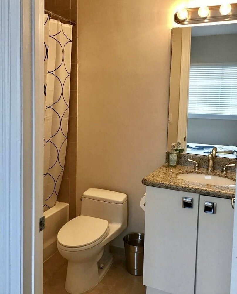 Фото 4br Townhouse 906 by Ideal Experience Vr