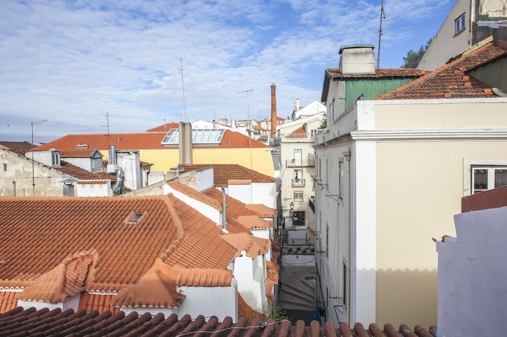 Фото Lisbon Inn Bica Suites