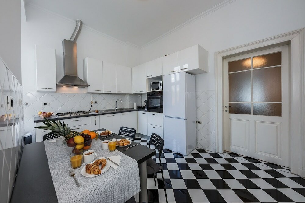 Фото Best Luxury apt in Zagreb for 16 ppl