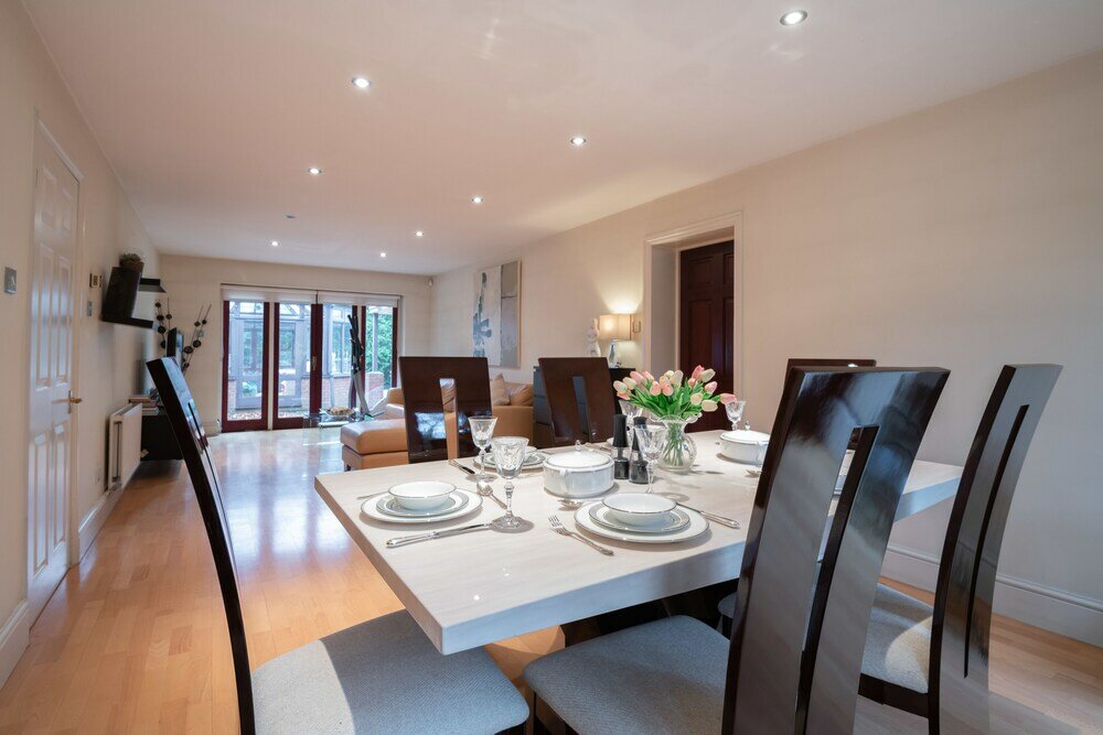 Фото Charming Wimbledon Park Home close to Putney Heath