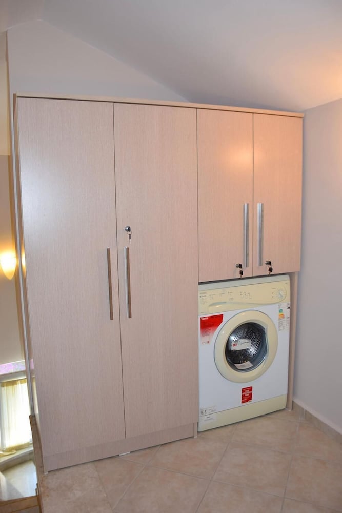 Фото Villa Th18 by JoyLettings