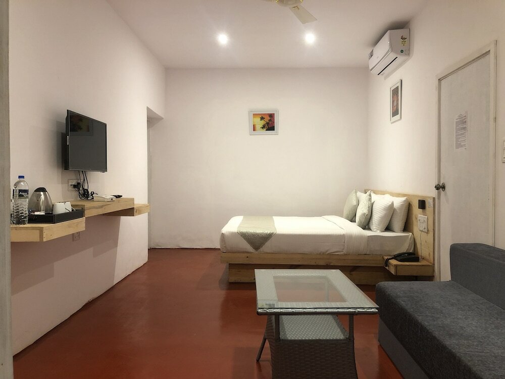 Фото Inn Morjim a Boutique Beach Hotel