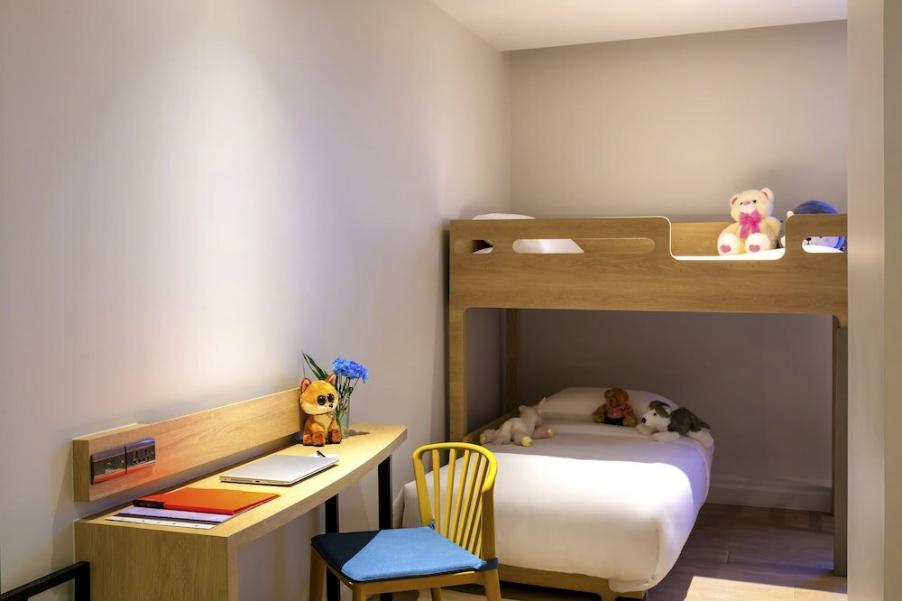 Фото Ibis Styles Bangkok Ratchada Hotel