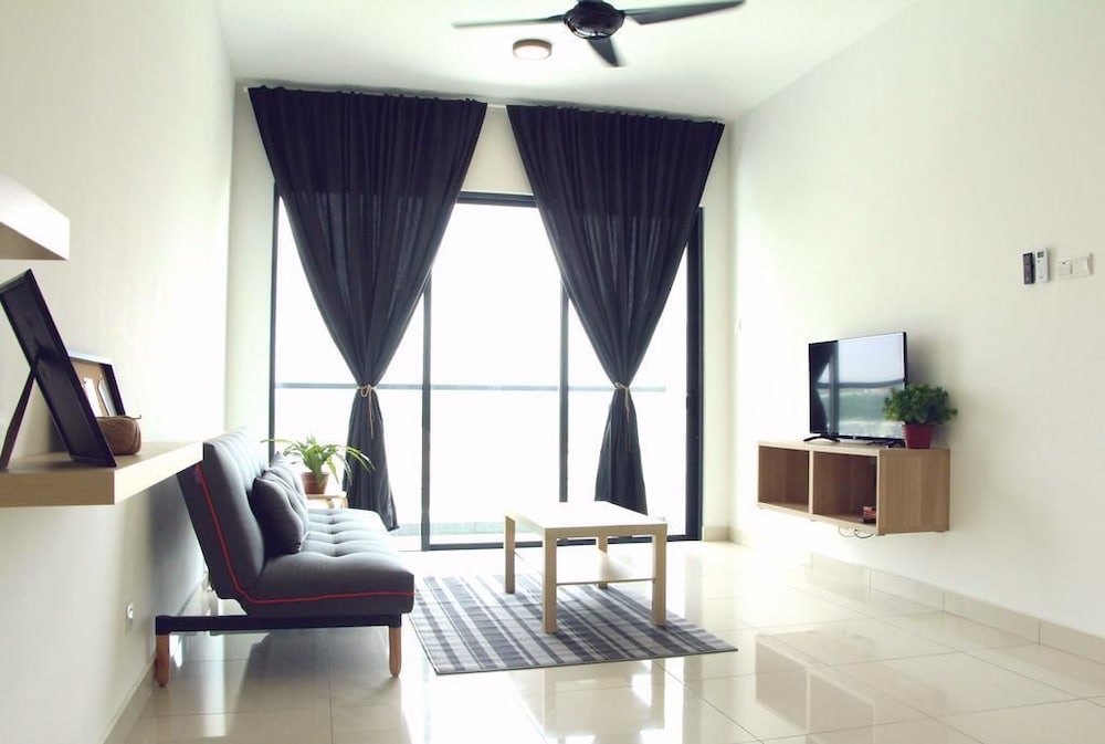 Фото Raffles Suites Homestay