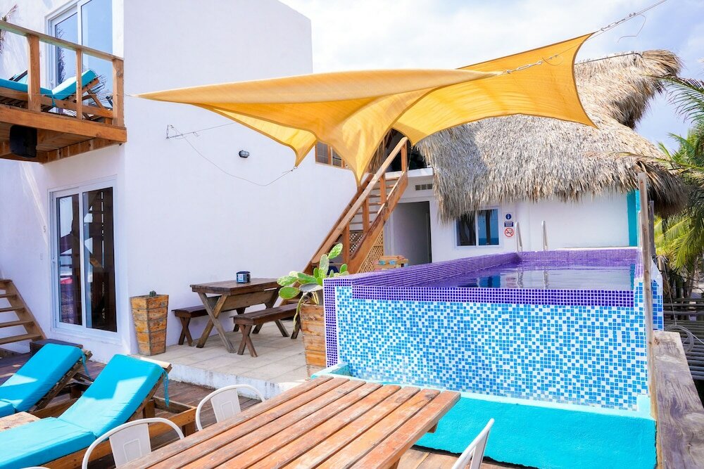 Фото The Black Sand Beachhouse