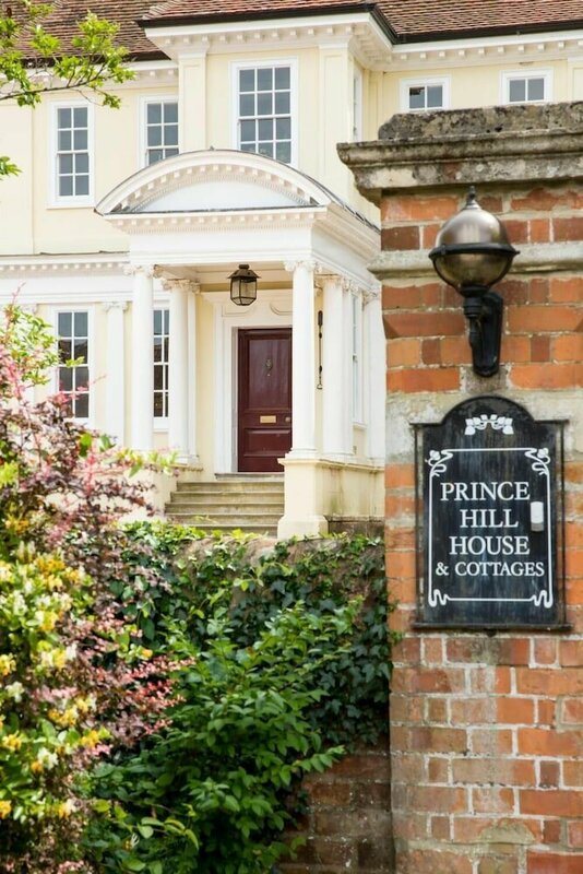 Гостиница Prince Hill Holiday Cottages