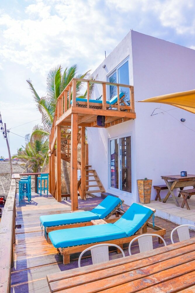 Фото The Black Sand Beachhouse