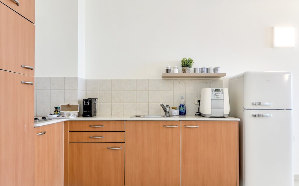 Фото Spacious Sea View Apartment