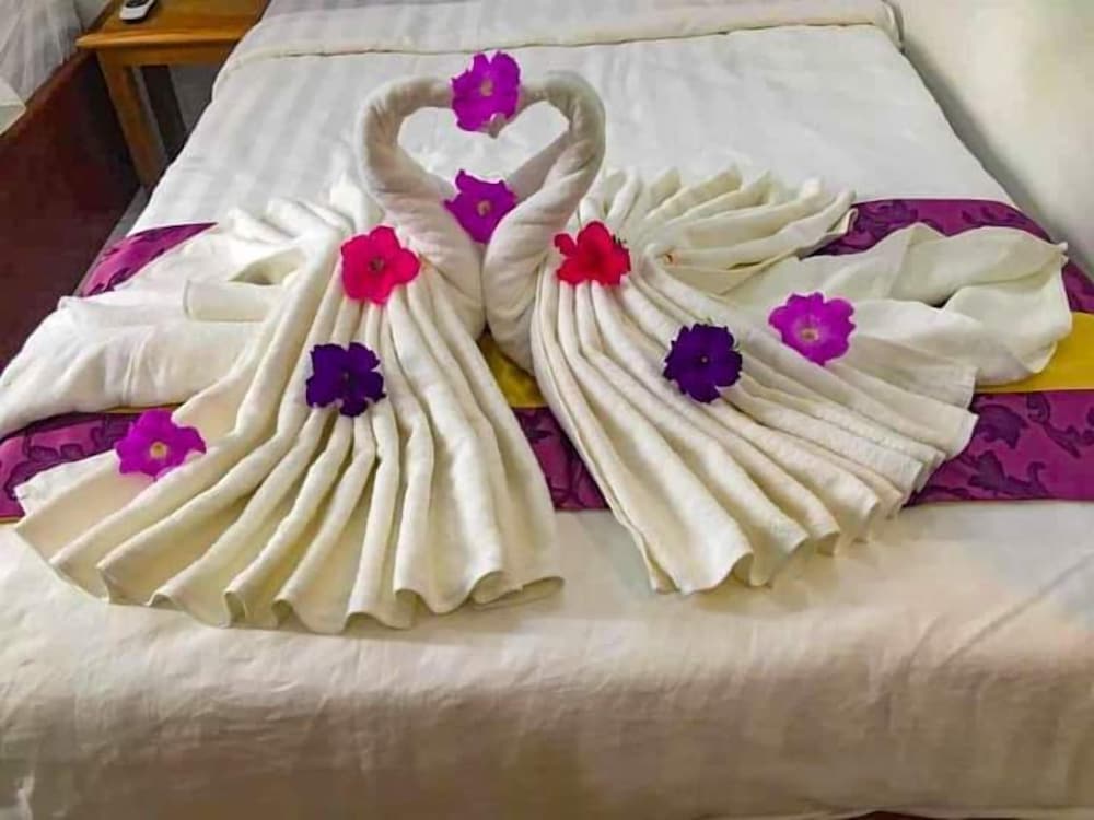 Фото NuttyPhoy Hotel