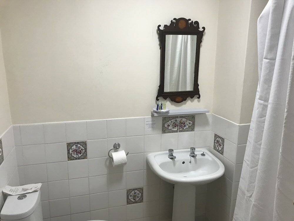 Фото The George Inn