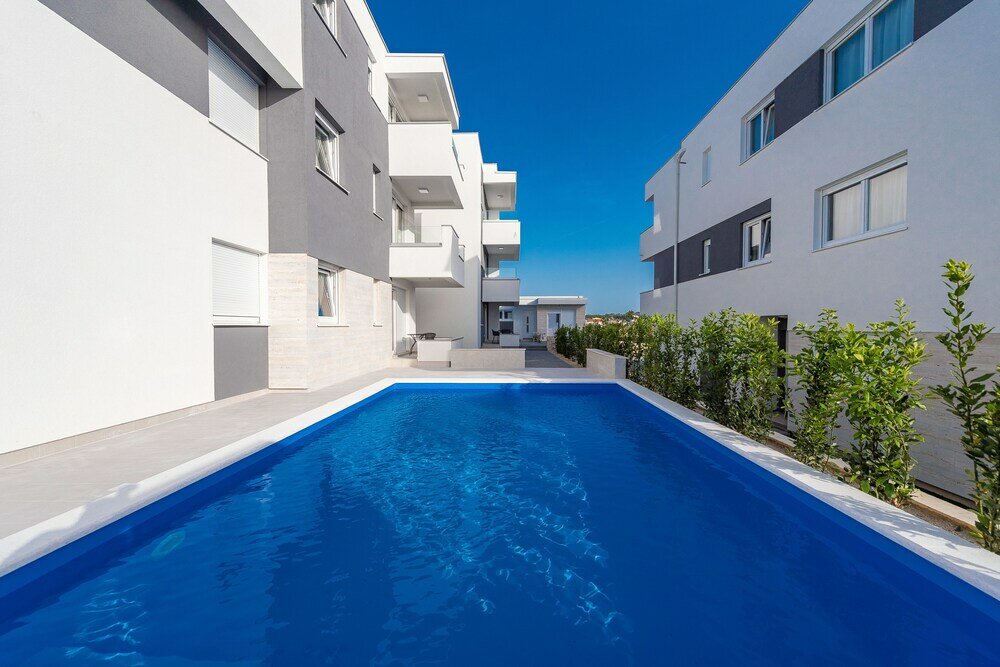 Фото Apartments & Rooms Pool Villas Maris