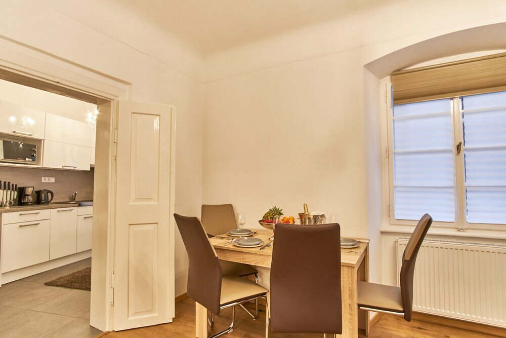 Фото MOODs Charles Bridge