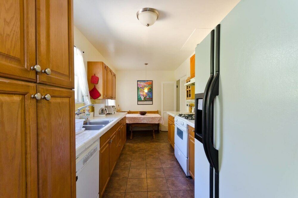 Фото Hollywood Hills Canyon Breezes