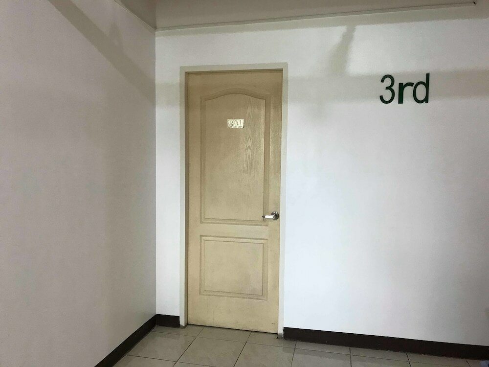 Фото Meaco Royal Hotel - Malabon