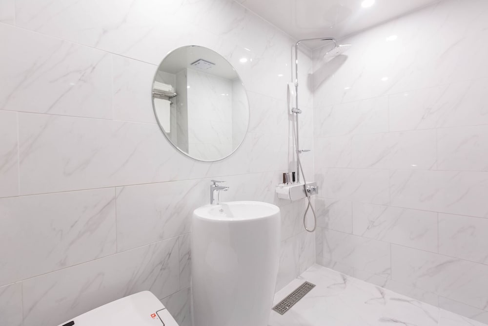 Фото Brown Dot Hotel Geoje