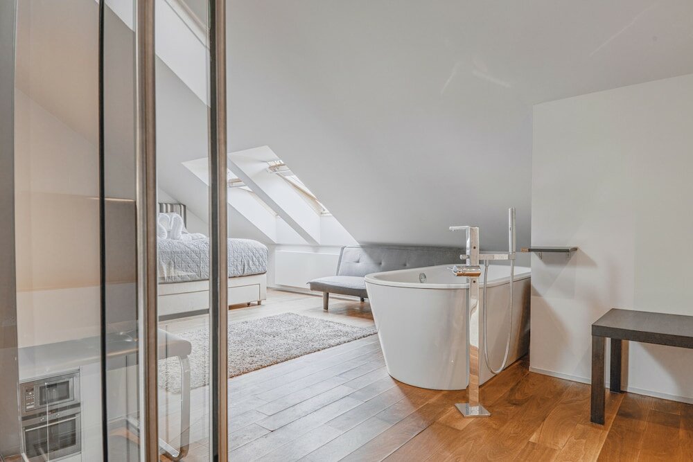 Фото Luxury Apartment in Centre