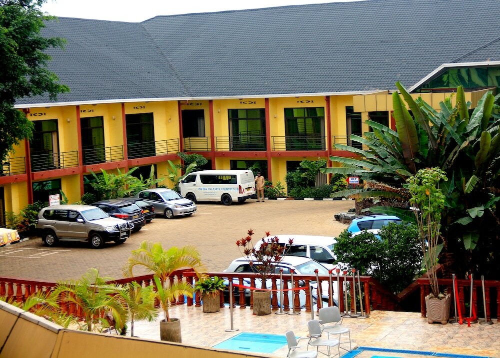 Фото Hotel Hilltop Country Club