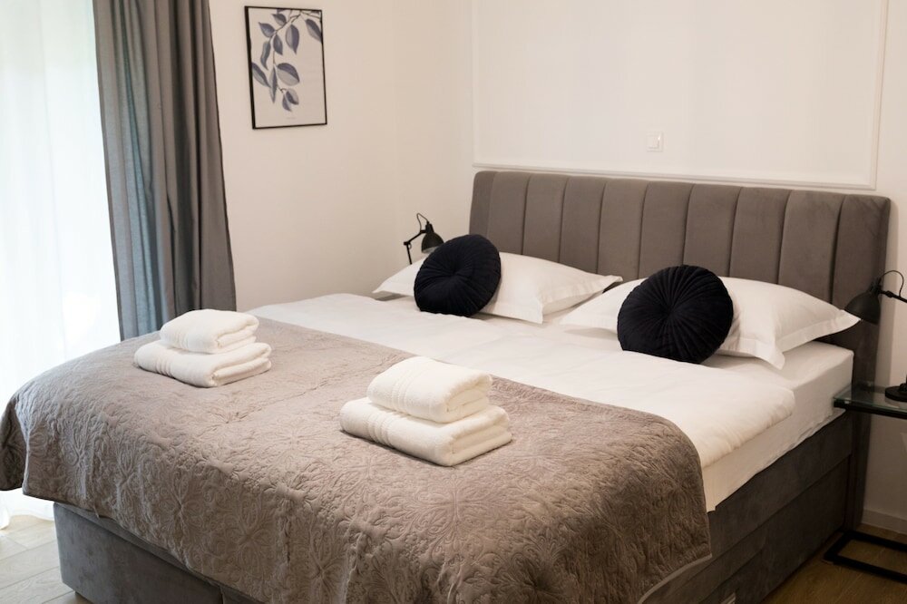 Фото Luxury Rooms With Balcony